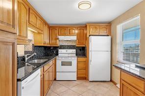 Image 4 of 17 For 121 3rd Avenue  601