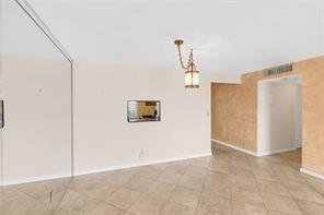 Image 8 of 17 For 121 3rd Avenue  601