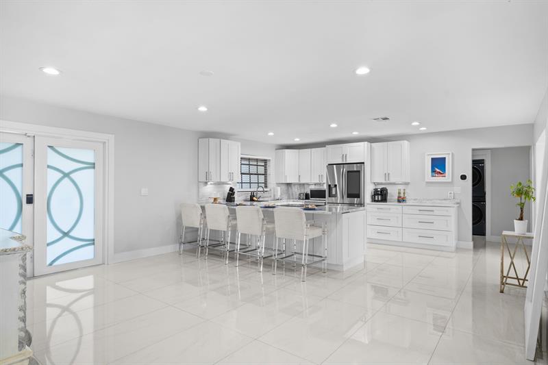 Image 6 of 32 For 5613 Madison St