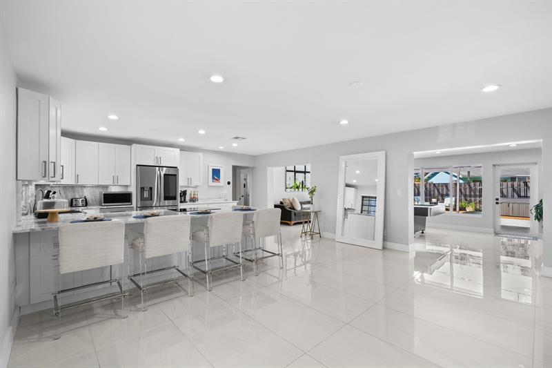 Image 7 of 32 For 5613 Madison St