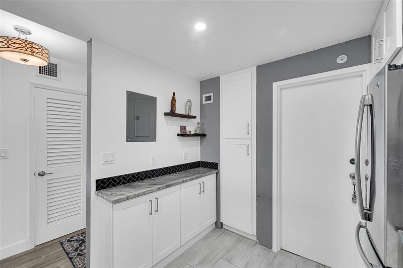 Image 11 of 35 For 1500 Ocean Blvd  1201