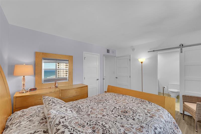 Image 17 of 35 For 1500 Ocean Blvd  1201