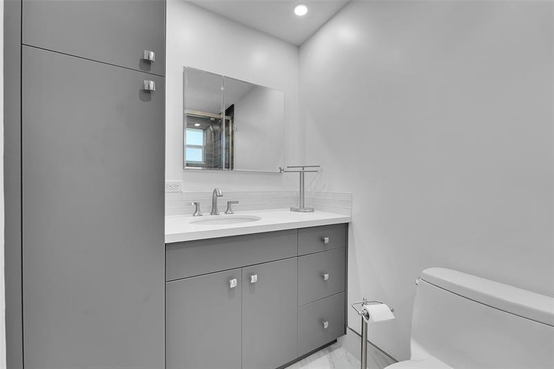 Image 20 of 35 For 1500 Ocean Blvd  1201