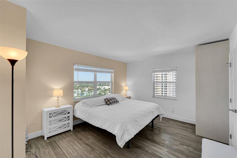 Image 24 of 35 For 1500 Ocean Blvd  1201