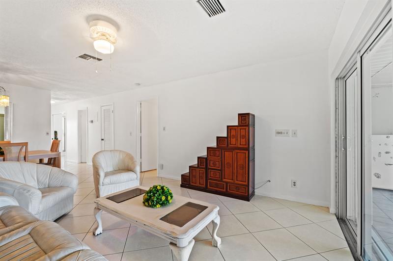 Image 10 of 36 For 1271 18th Ave  1