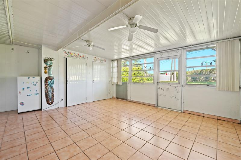 Image 25 of 36 For 1271 18th Ave  1