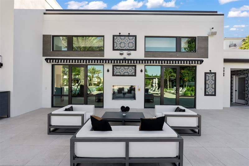 Image 16 of 24 For 23102 Hillshire Rd