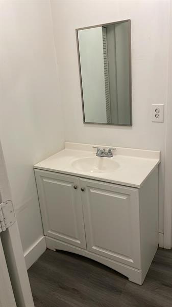 Image 22 of 72 For 1011 195th St