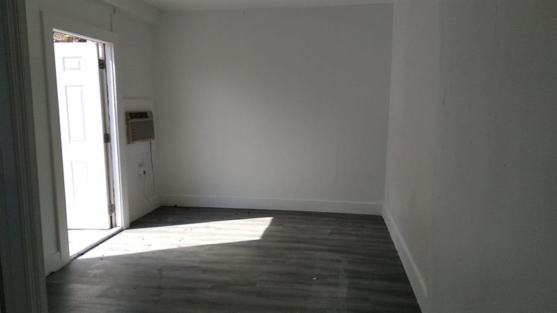 Image 27 of 72 For 1011 195th St