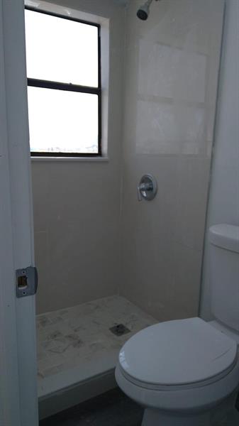 Image 28 of 72 For 1011 195th St