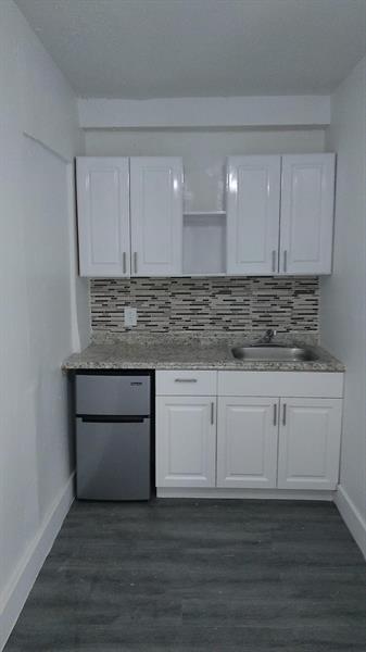 Image 29 of 72 For 1011 195th St