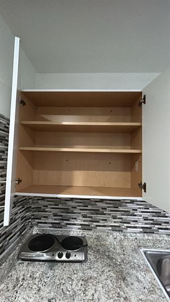 Image 46 of 72 For 1011 195th St