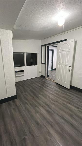 Image 48 of 72 For 1011 195th St