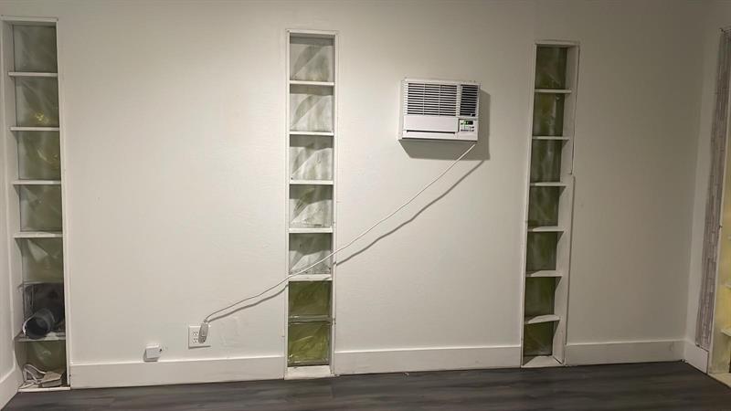 Image 56 of 72 For 1011 195th St