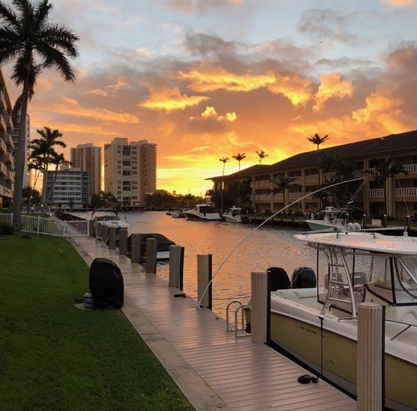 Image 10 of 31 For 2864 33rd Ct  202