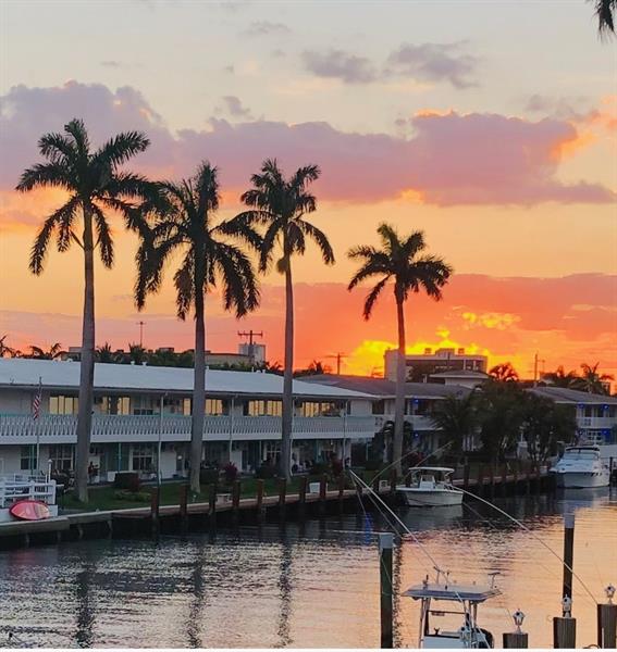 Image 11 of 31 For 2864 33rd Ct  202