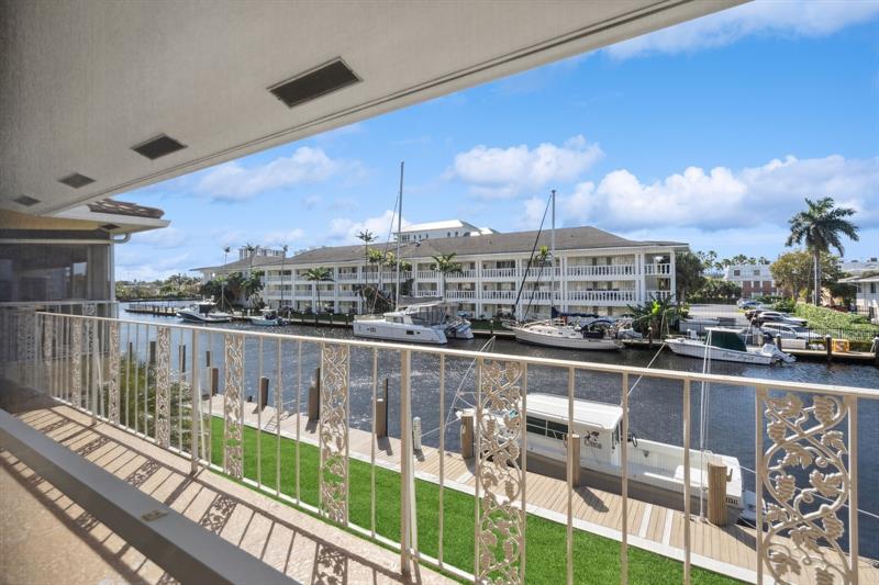 Image 8 of 31 For 2864 33rd Ct  202