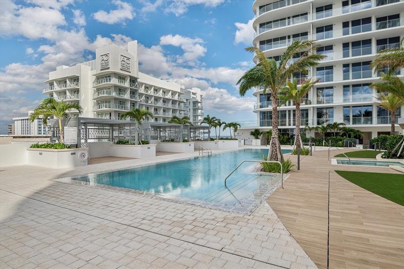 Image 10 of 28 For 153 Seebreeze Blvd  1003-s