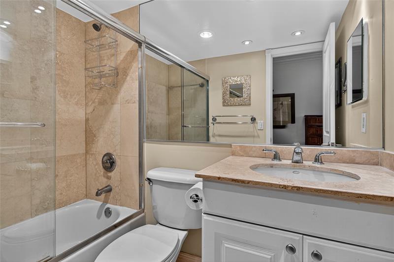 Image 17 of 58 For 710 Ocean Blvd  312