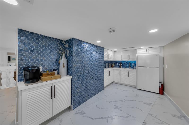 Image 53 of 58 For 710 Ocean Blvd  312