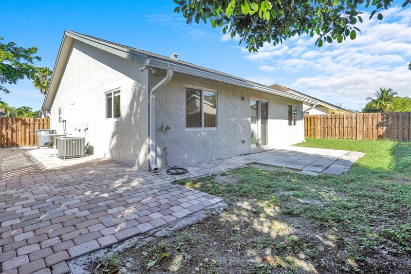 Image 24 of 26 For 10548 Boca Entrada Blvd