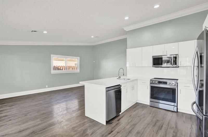 Image 9 of 26 For 10548 Boca Entrada Blvd