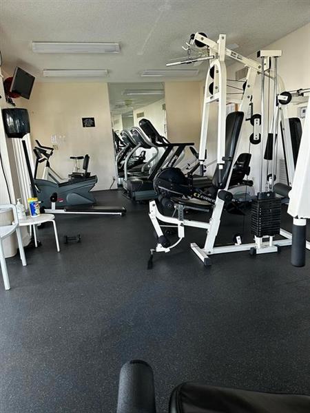 Image 31 of 31 For 2731 14th Street Cswy  232