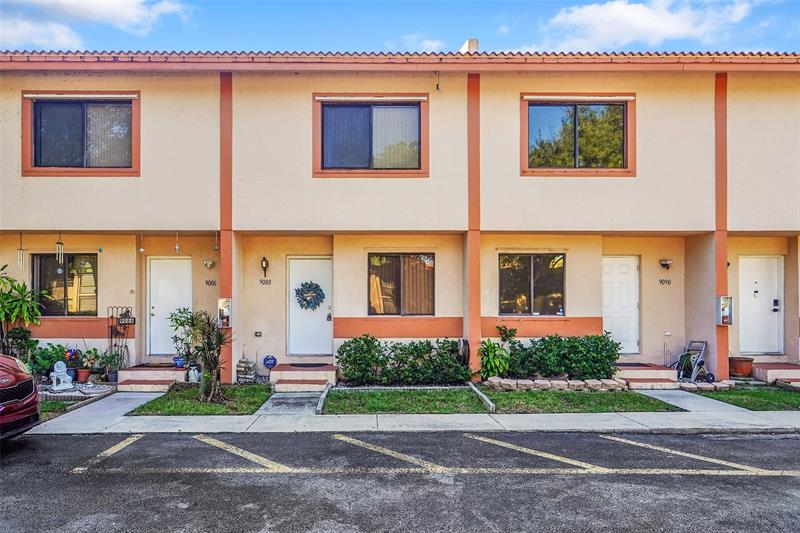 Details for 9088 40th St, Coral Springs, FL 33065