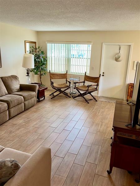 Image 4 of 22 For 69 Harwood H  69