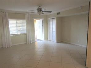 Image 4 of 11 For 924 2nd St  34