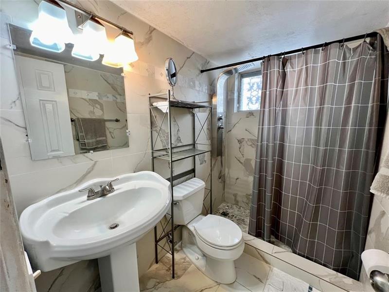 Image 17 of 38 For 2840 33rd Ct 2