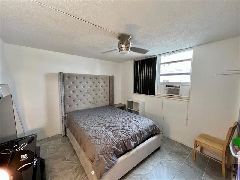 Image 18 of 38 For 2840 33rd Ct 2