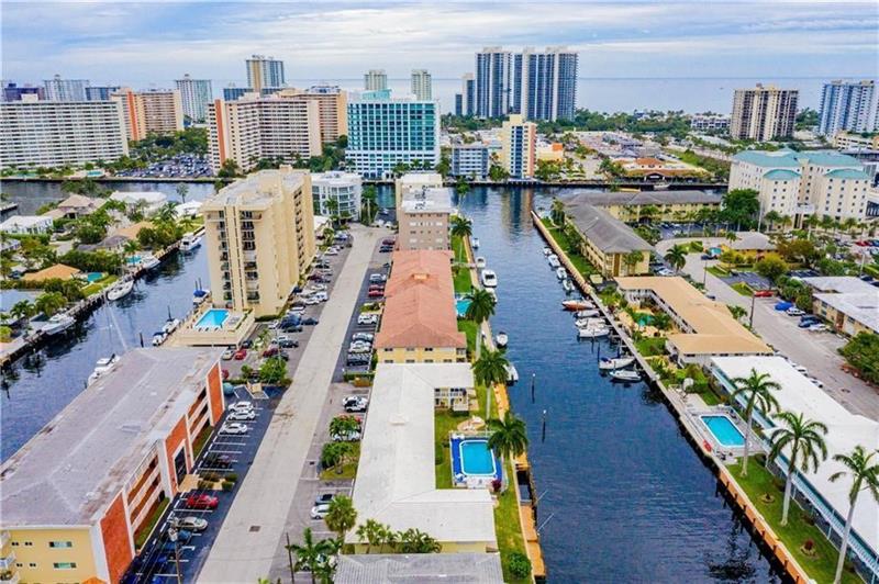 Image 3 of 38 For 2840 33rd Ct 2