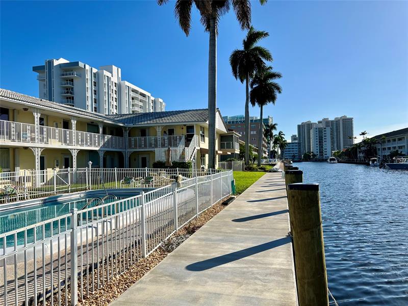 Image 4 of 38 For 2840 33rd Ct 2