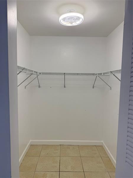 Image 18 of 21 For 7630 Westwood Dr 316