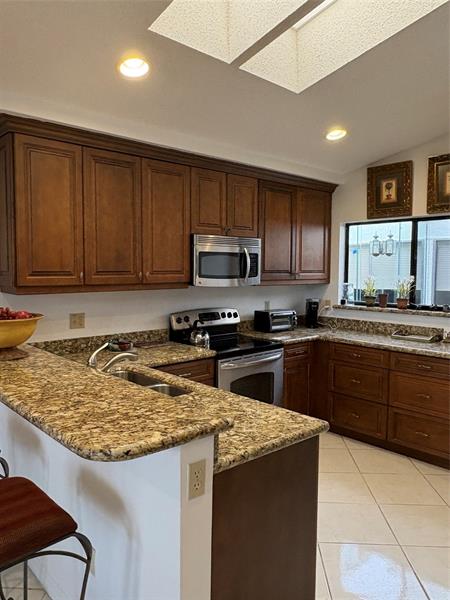 Image 7 of 13 For 7744 Dundee Ln