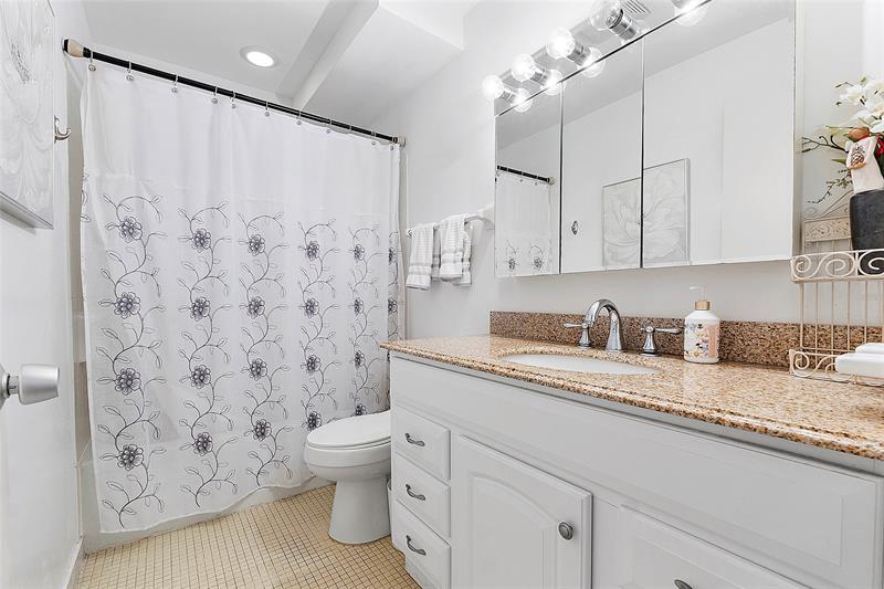 Image 13 of 16 For 1481 Ocean Boulevard  416a