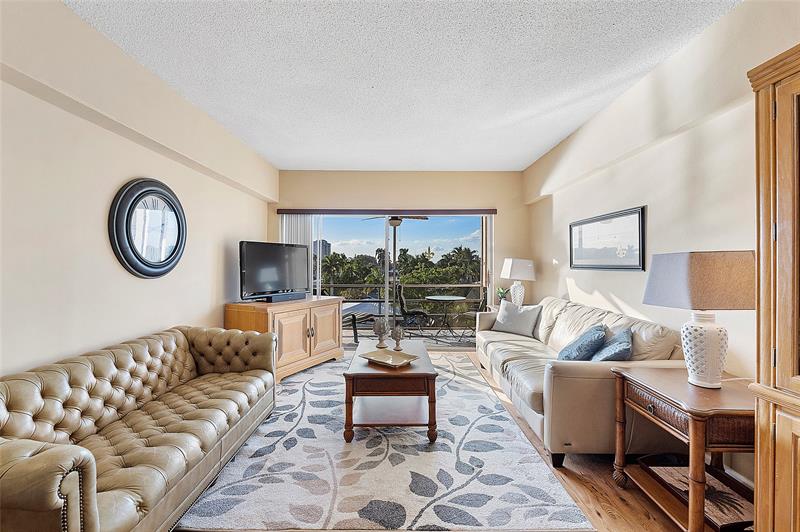 Image 5 of 16 For 1481 Ocean Boulevard  416a