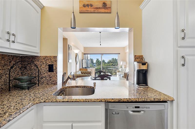 Image 7 of 16 For 1481 Ocean Boulevard  416a