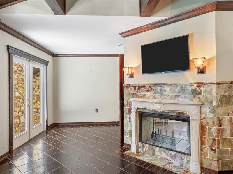 Image 11 of 43 For 805 27th Avenue