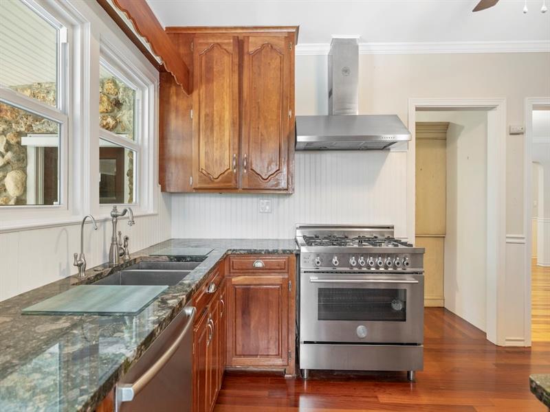 Image 19 of 43 For 805 27th Avenue