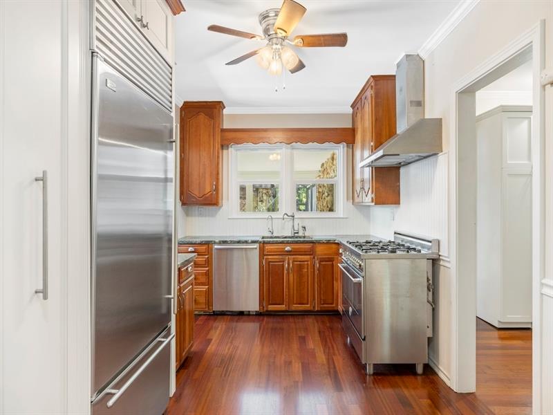 Image 20 of 43 For 805 27th Avenue