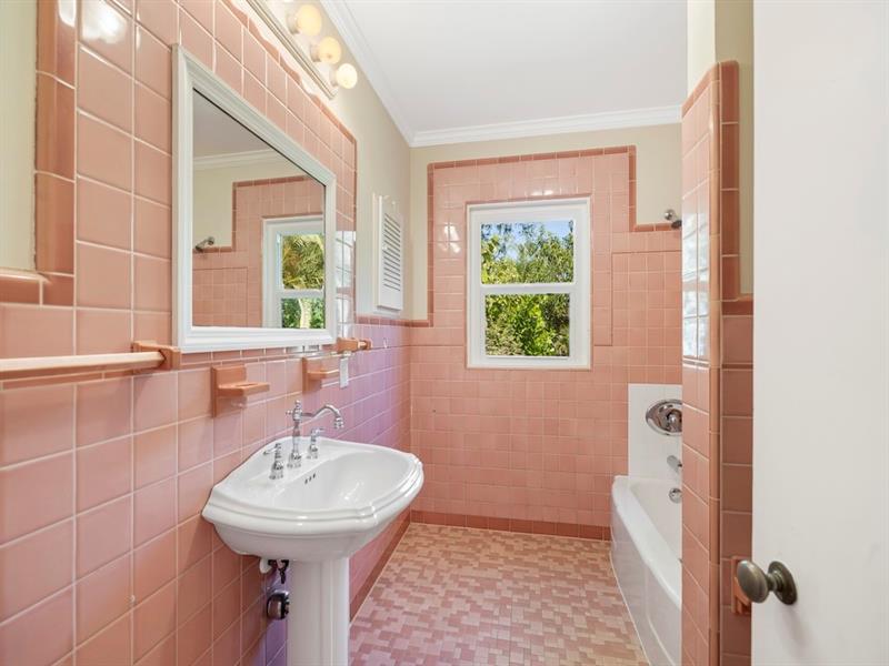 Image 25 of 43 For 805 27th Avenue