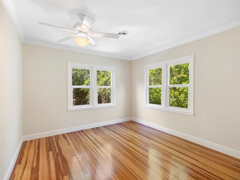 Image 26 of 43 For 805 27th Avenue