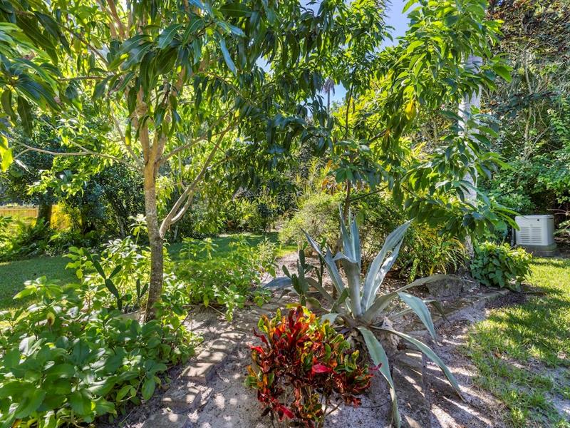 Image 34 of 43 For 805 27th Avenue