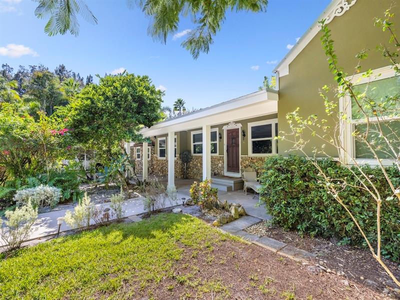 Image 37 of 43 For 805 27th Avenue