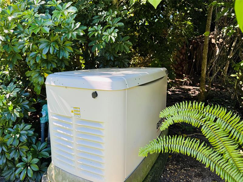 Image 40 of 43 For 805 27th Avenue