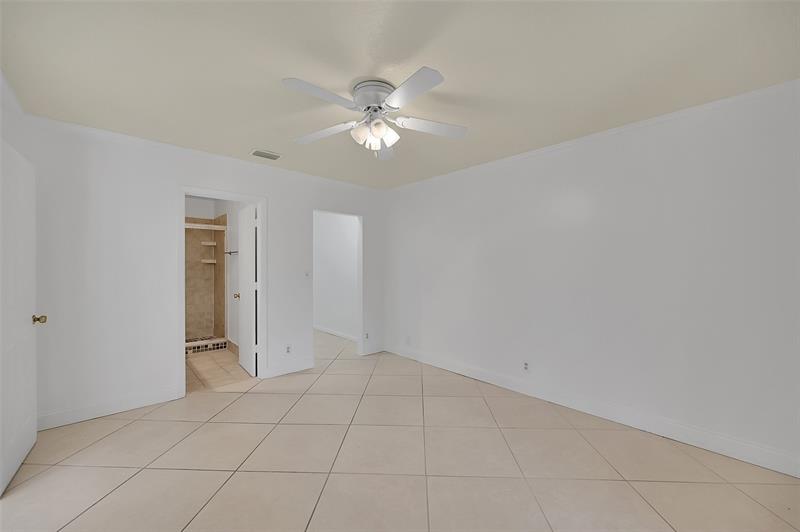 Image 11 of 28 For 12244 Royal Palm Blvd  12244
