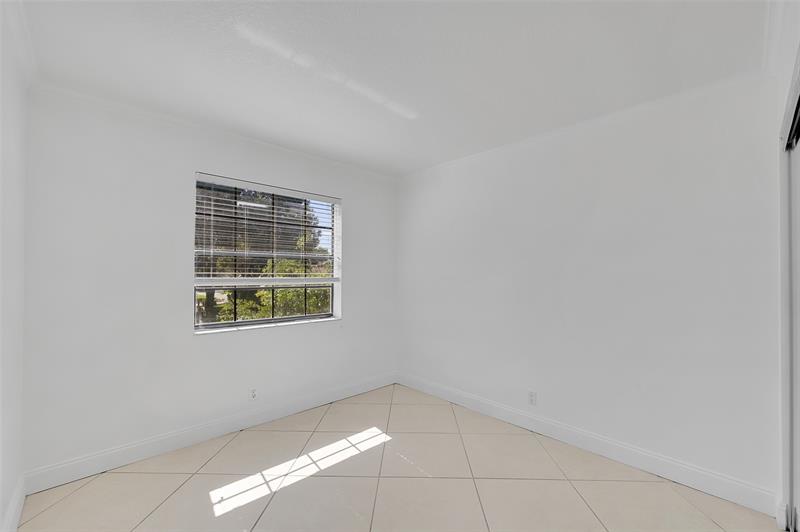 Image 15 of 28 For 12244 Royal Palm Blvd  12244