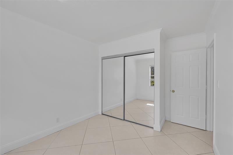 Image 16 of 28 For 12244 Royal Palm Blvd  12244